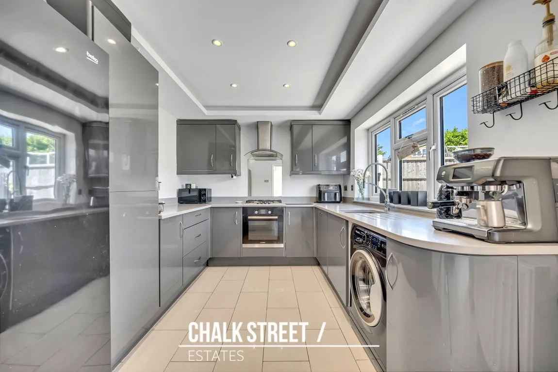 Front Lane, Upminster, RM14 1XW, photo 5