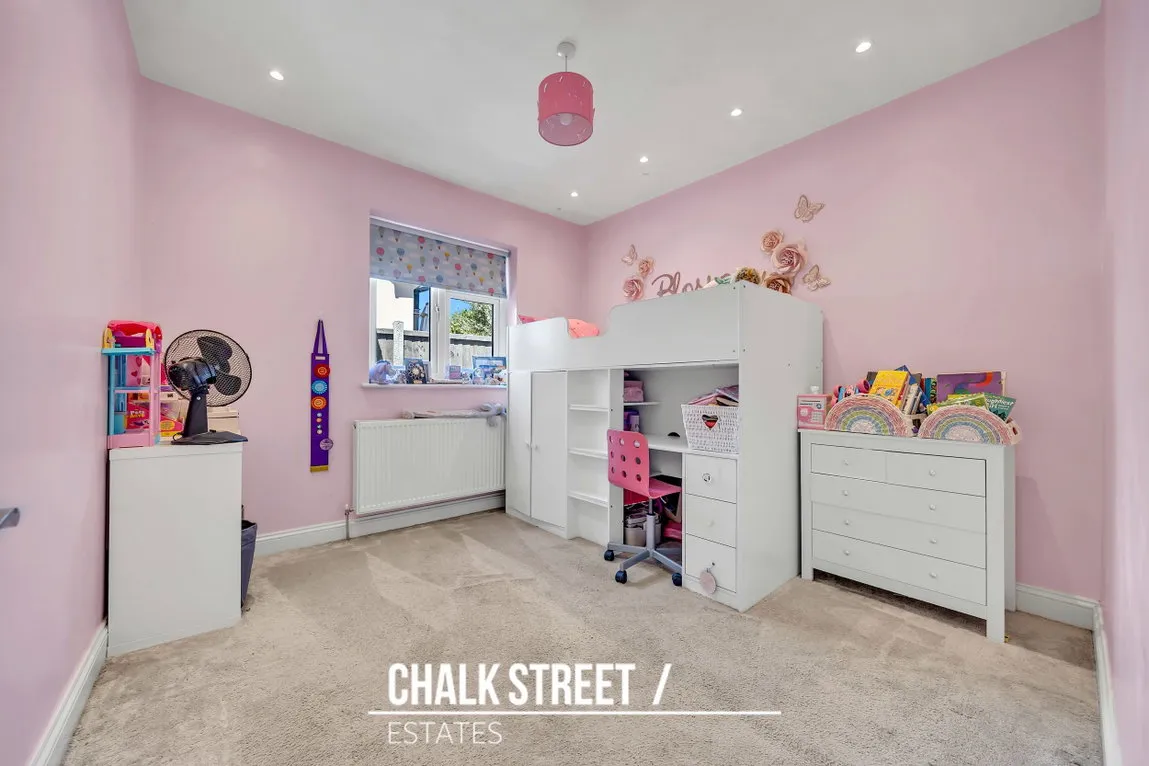 Front Lane, Upminster, RM14 1XW, photo 11