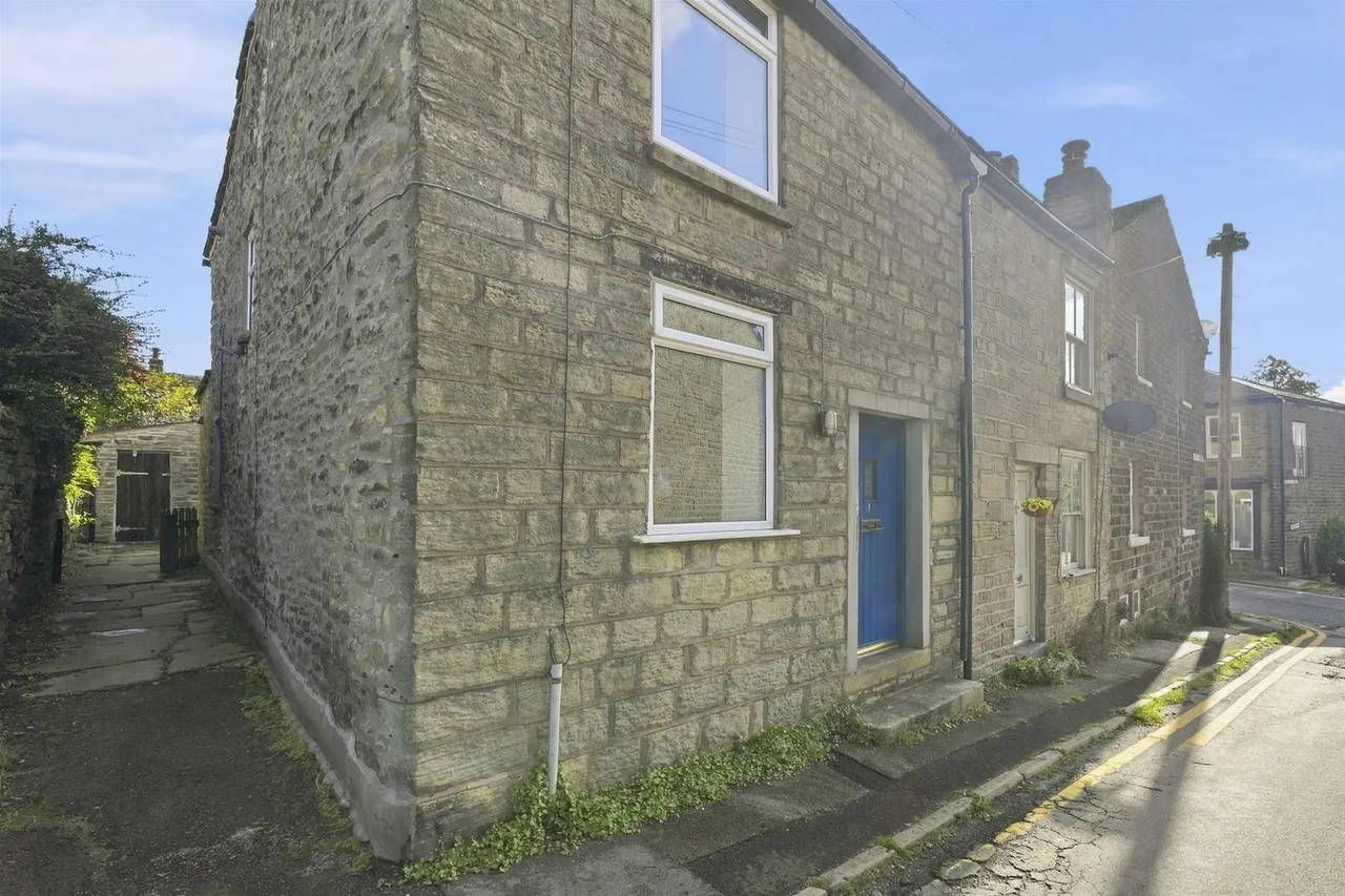 Beeston Mount, Bollington, photo 11