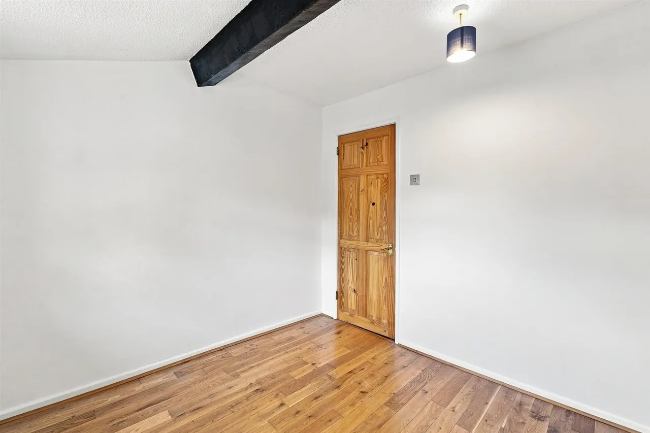 Beeston Mount, Bollington, photo 9