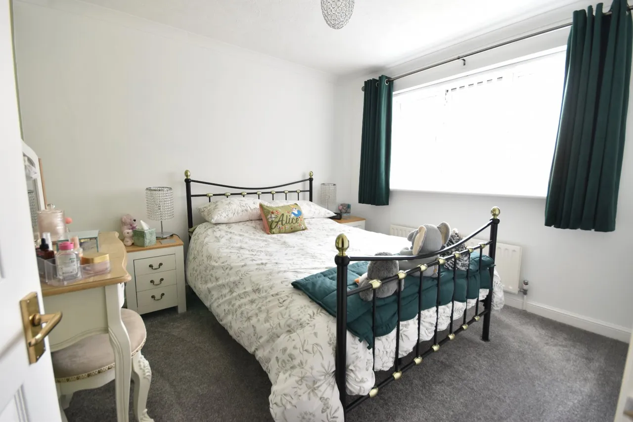Hayes Walk, Smallfield, RH6, photo 8