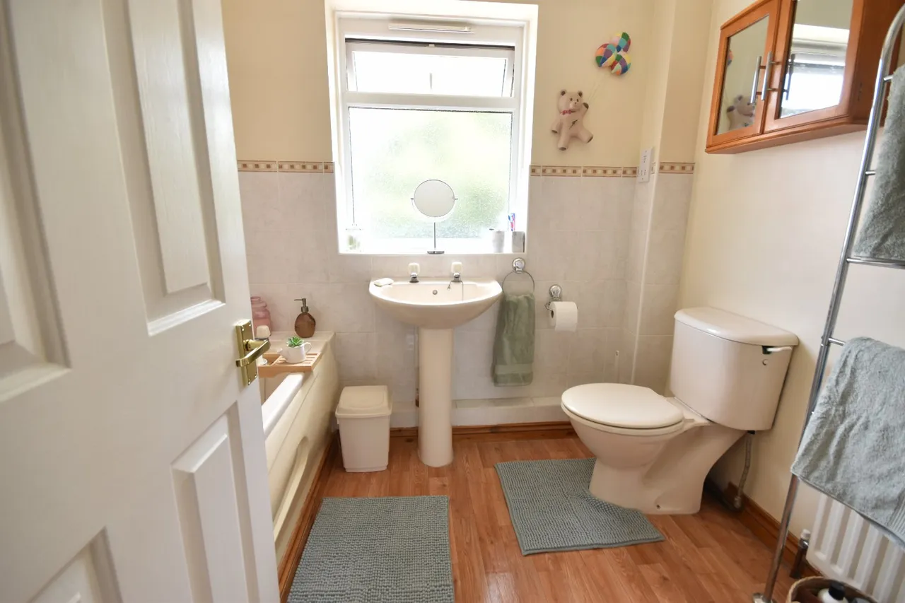 Hayes Walk, Smallfield, RH6, photo 16