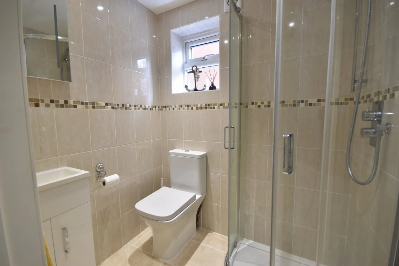Hayes Walk, Smallfield, RH6, photo 18