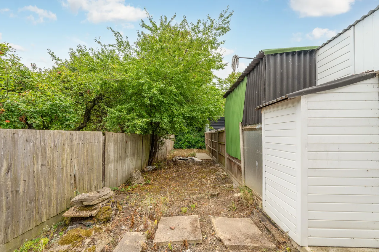 Flat 1, 144 London Road, Wembley, photo 2