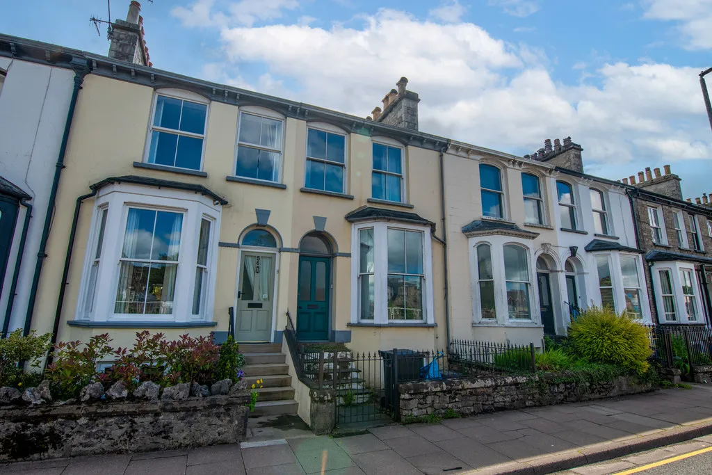 3 bed house for sale, Aynam Road, Kendal, LA9
