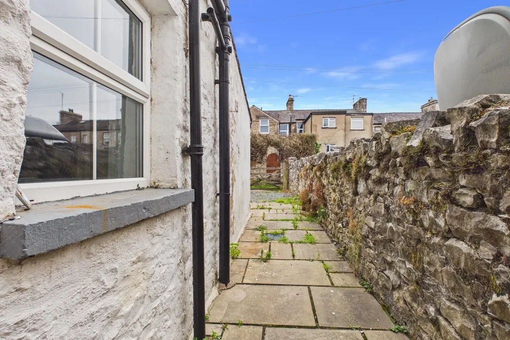 Aynam Road, Kendal, LA9, photo 31