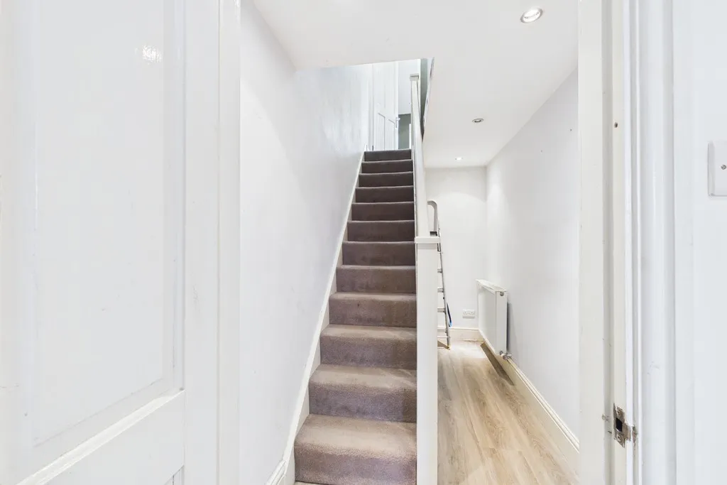 Aynam Road, Kendal, LA9, photo 10