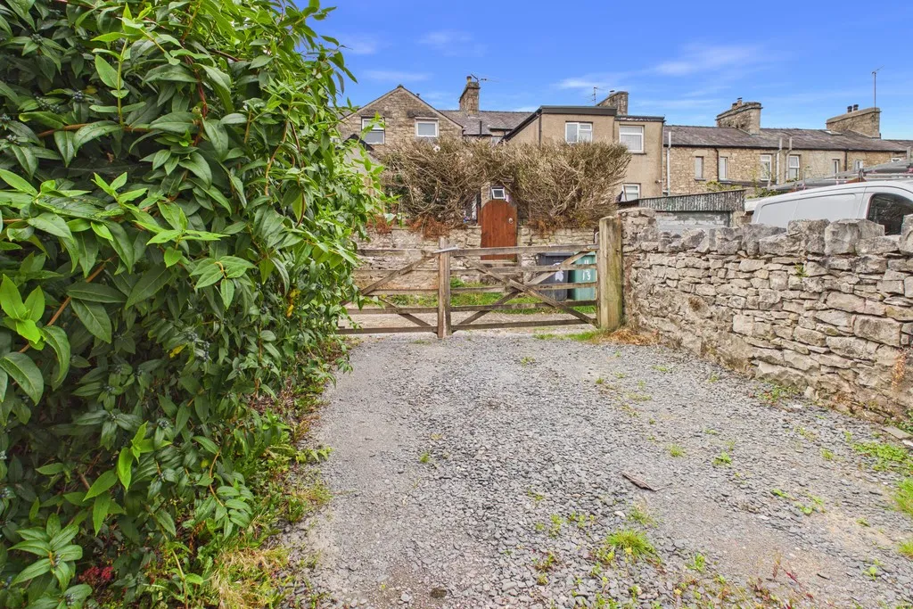 Aynam Road, Kendal, LA9, photo 32