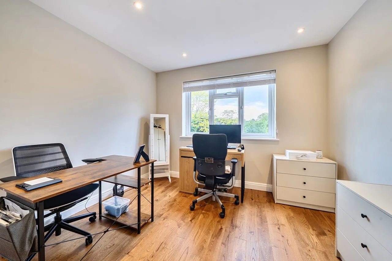 Birch Tree Avenue, BR4, photo 10