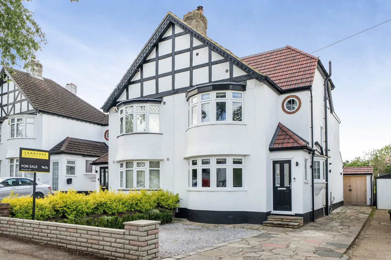 4 bed house for sale — Birch Tree Avenue, BR4