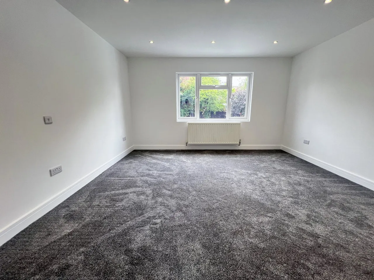 Donnington Road, Worcester Park, KT4, photo 21