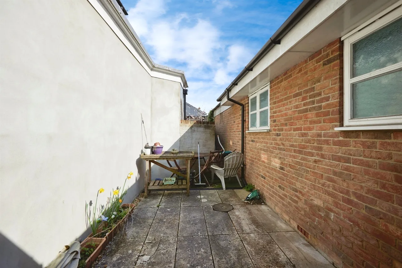 Endless Street, Salisbury, SP1, photo 9