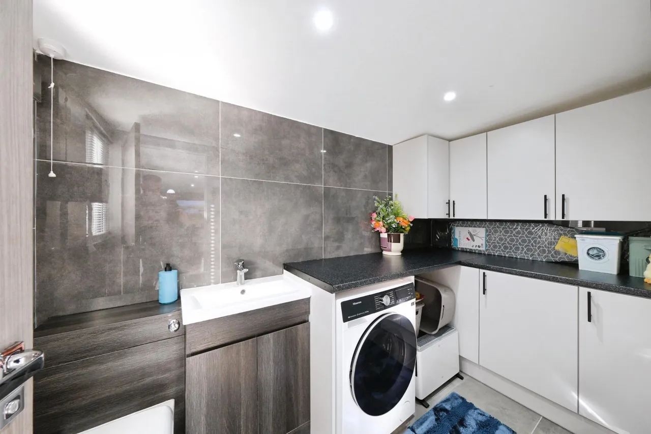 Runswick Drive, Nottingham, NG8, photo 24