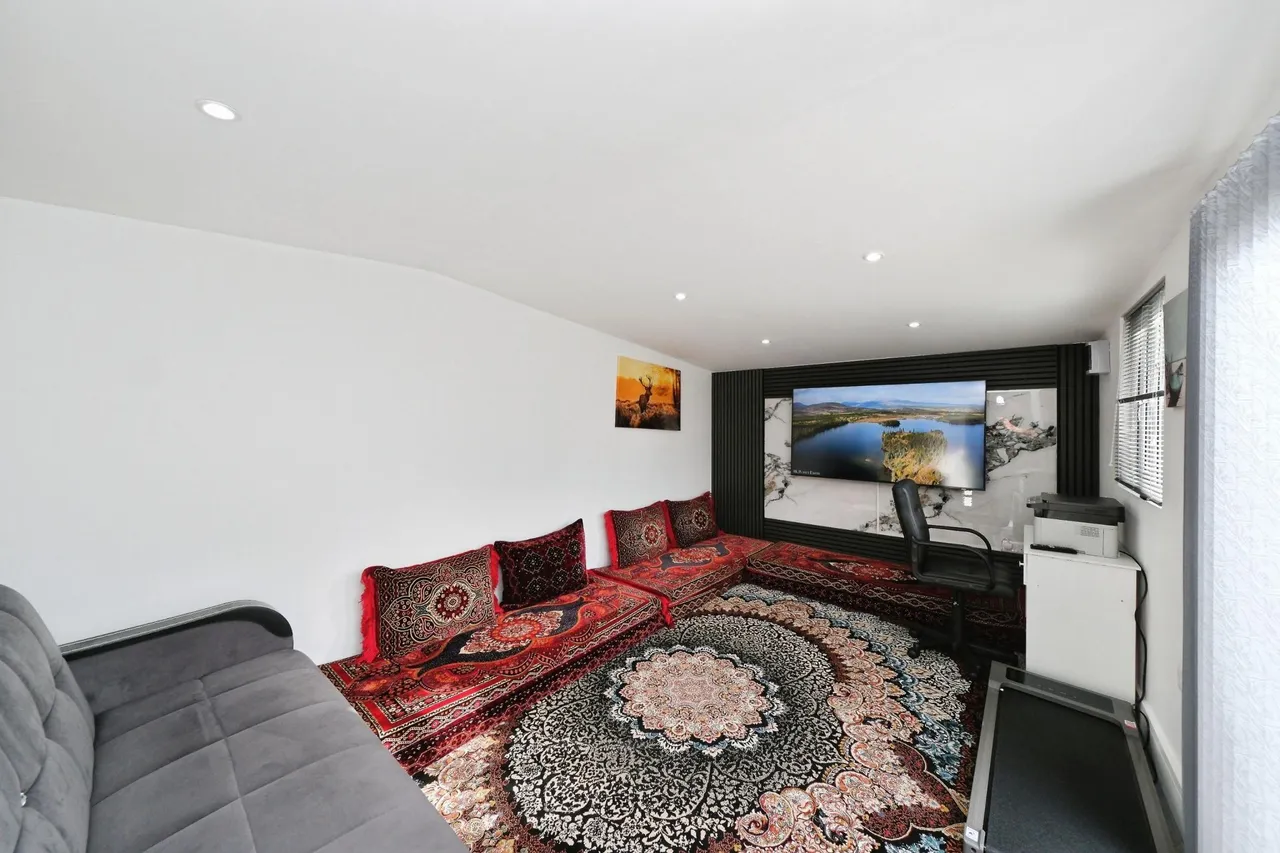 Runswick Drive, Nottingham, NG8, photo 23