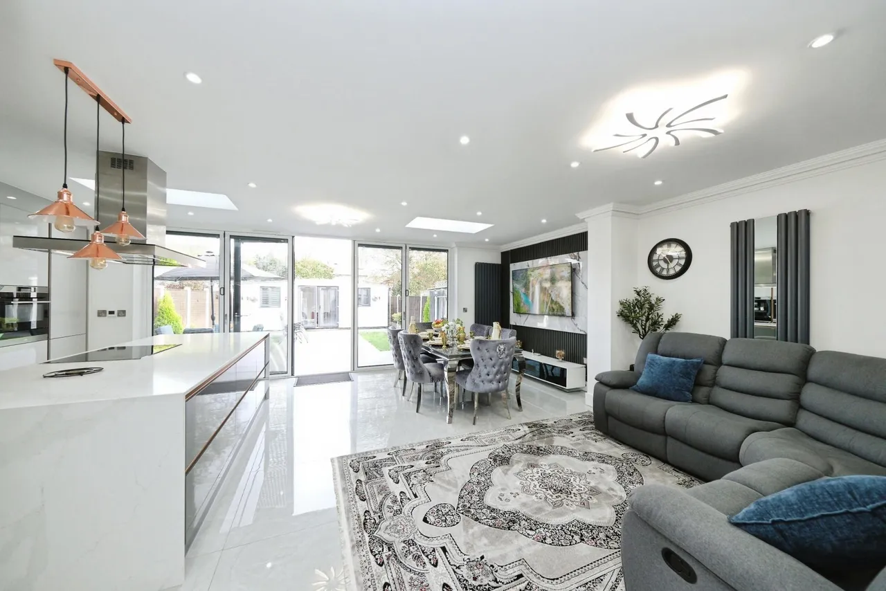 Runswick Drive, Nottingham, NG8, photo 2