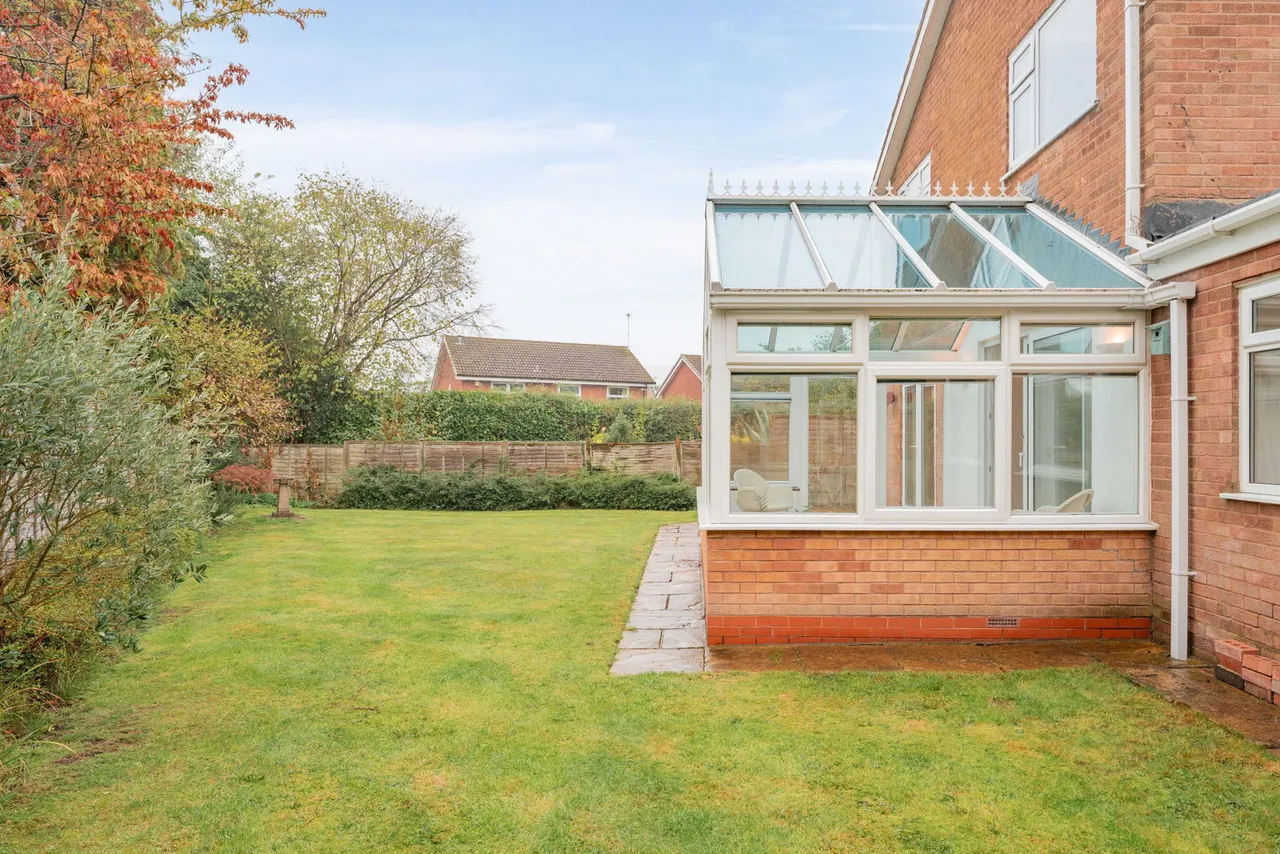 Burleigh Close, Balsall Common, photo 29