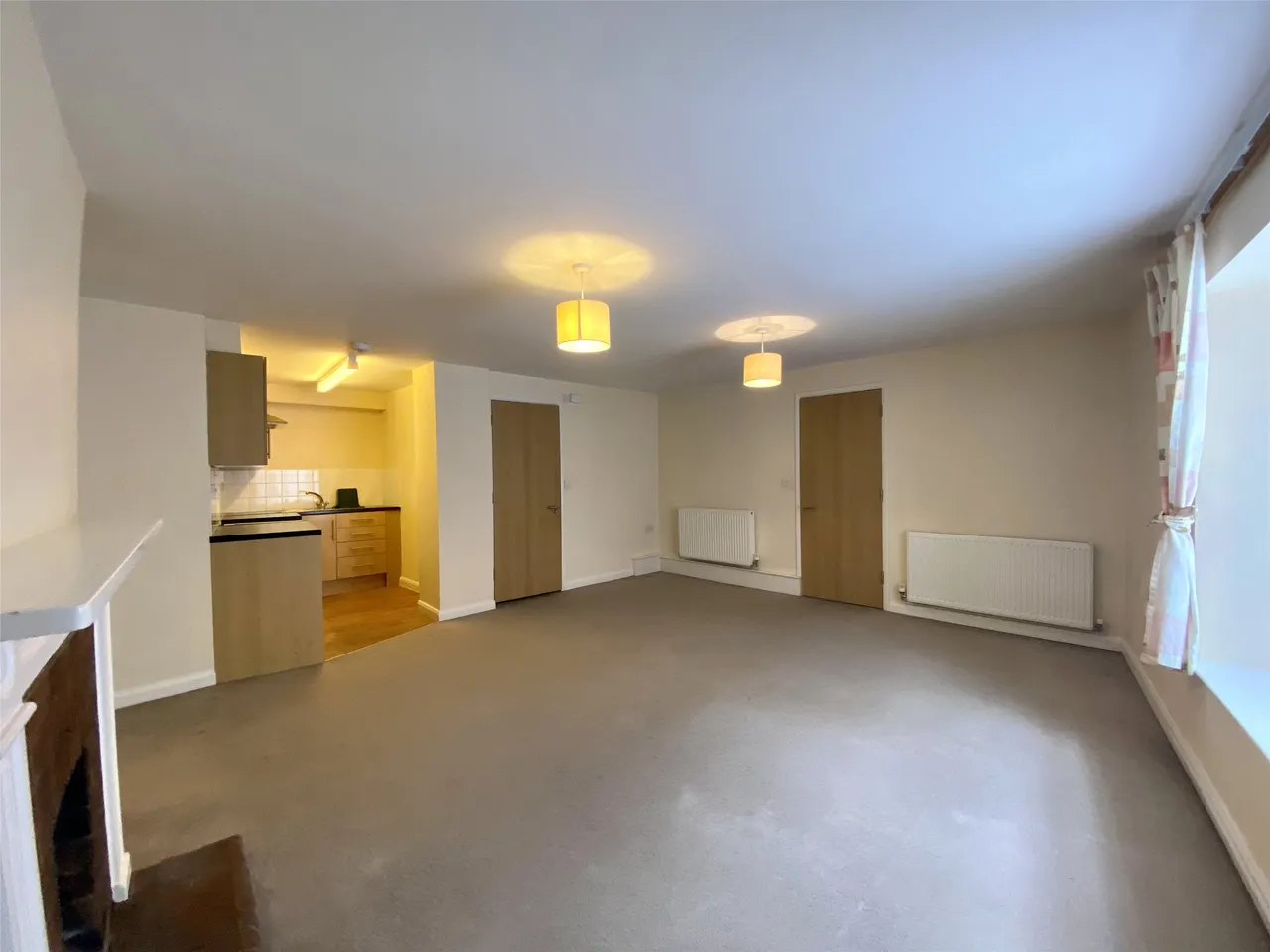 Exeter Inn Court, Barnstaple, EX32, photo 4