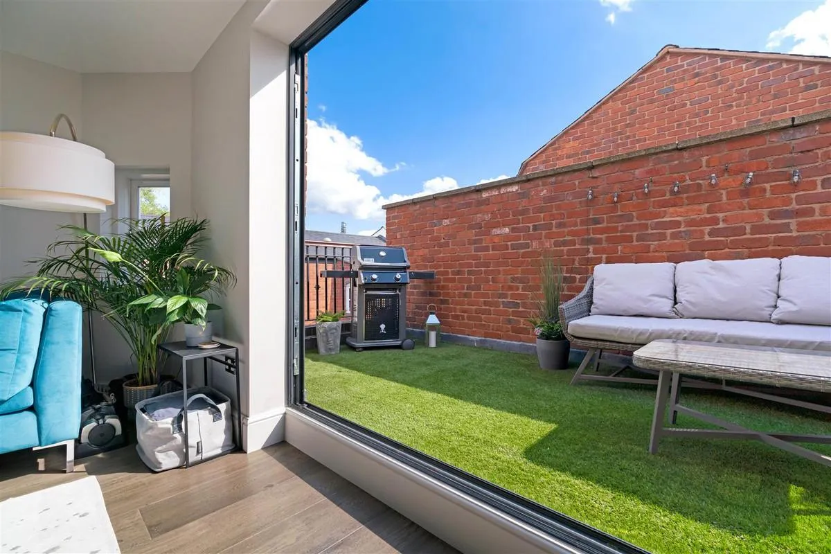 Warstone Lane, Birmingham, B18, photo 35