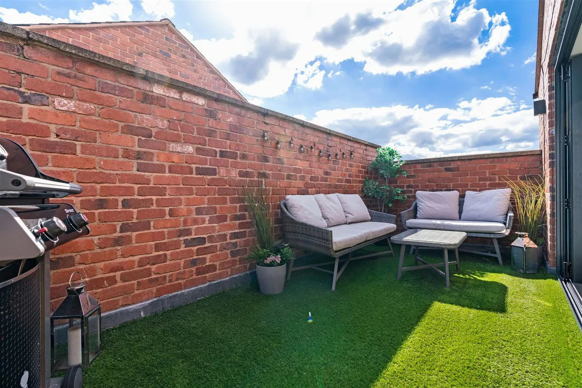 Warstone Lane, Birmingham, B18, photo 6