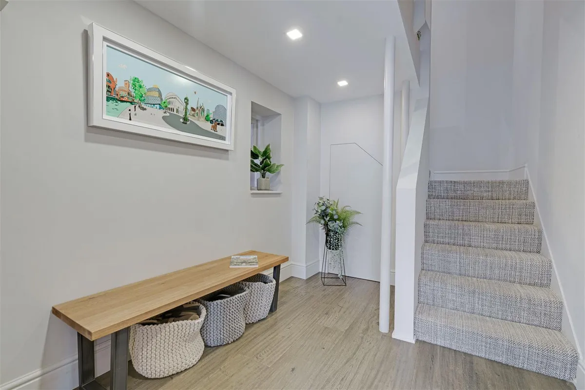 Warstone Lane, Birmingham, B18, photo 10