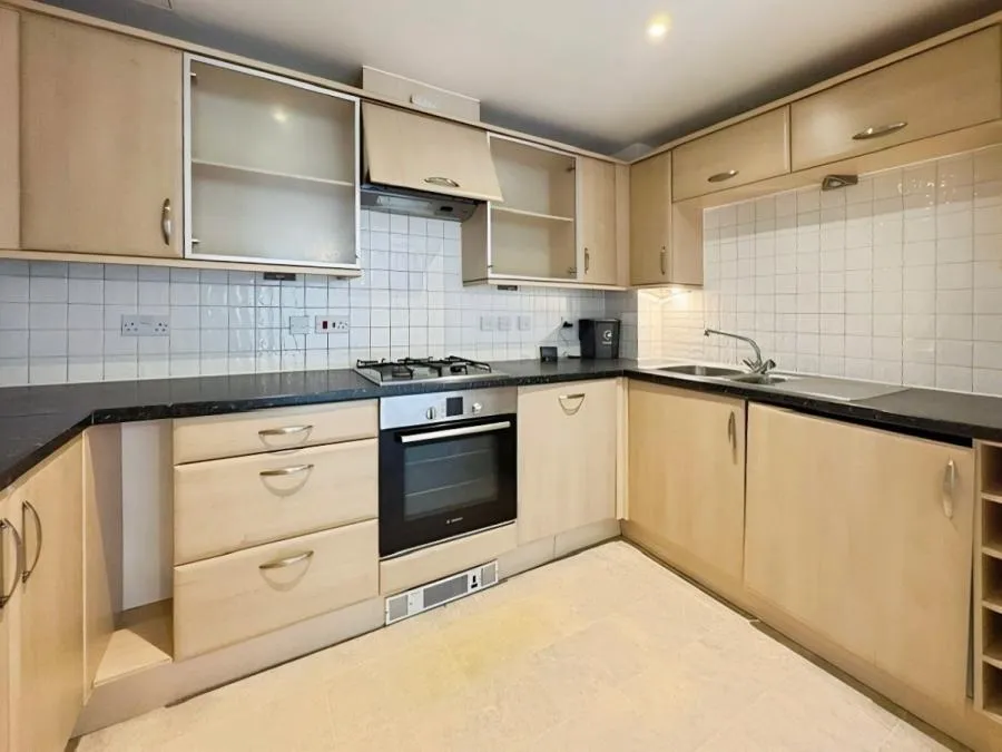 Coxhill Way, Aylesbury, HP21, photo 5