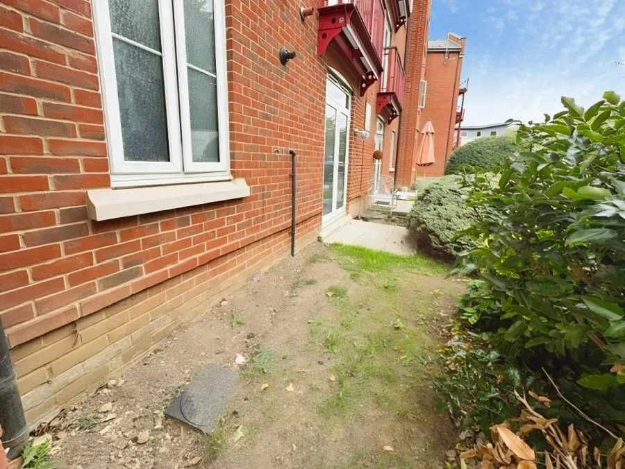 Coxhill Way, Aylesbury, HP21, photo 6