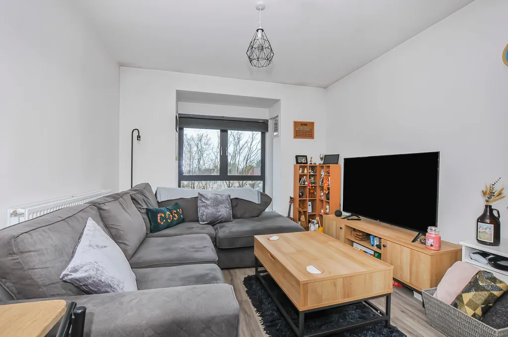 Kellett Street, Percival House, UB10, photo 14
