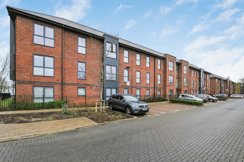 Kellett Street, Percival House, UB10, photo 20