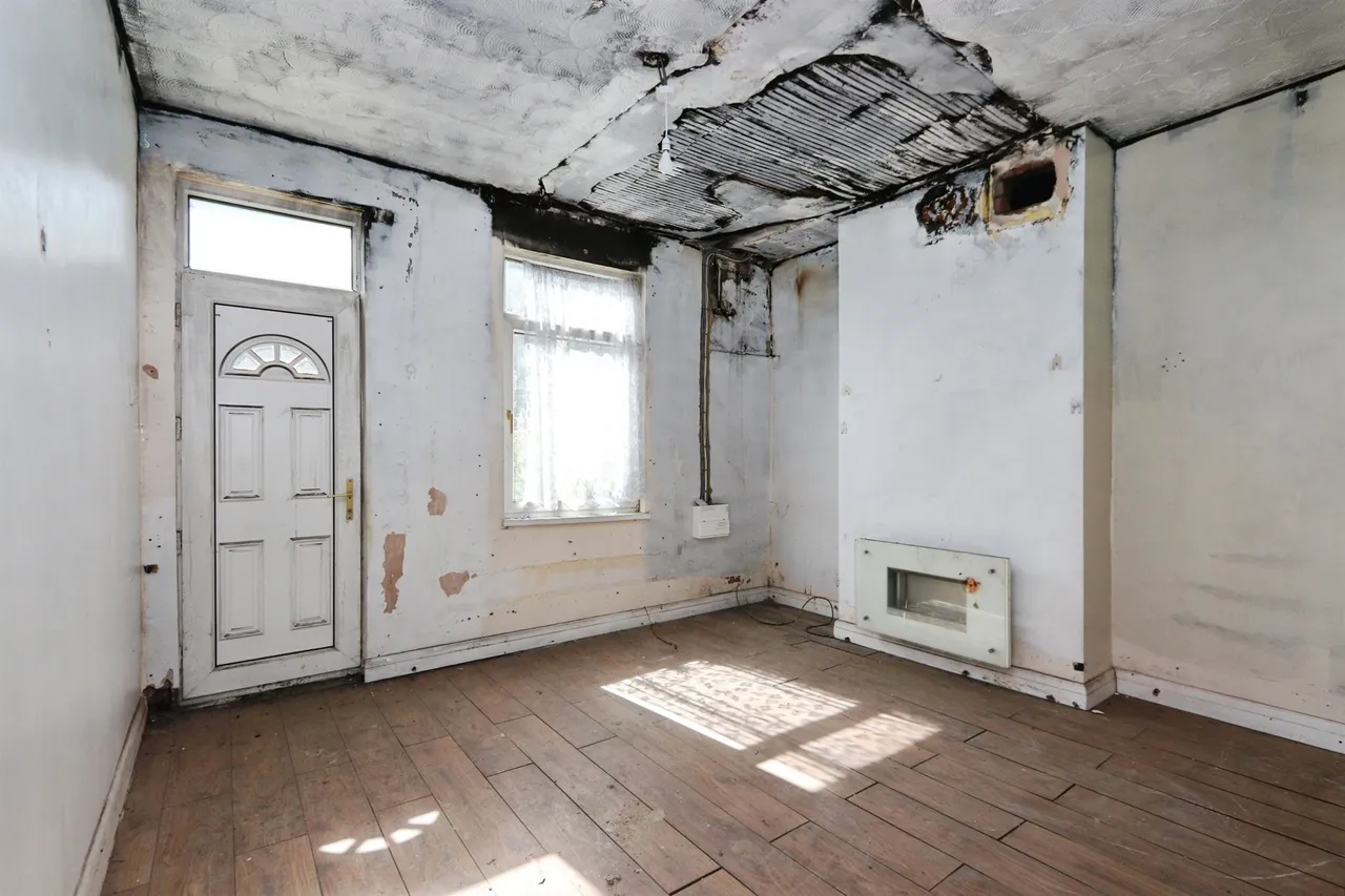 Dove Hill, Royston, Barnsley, photo 3