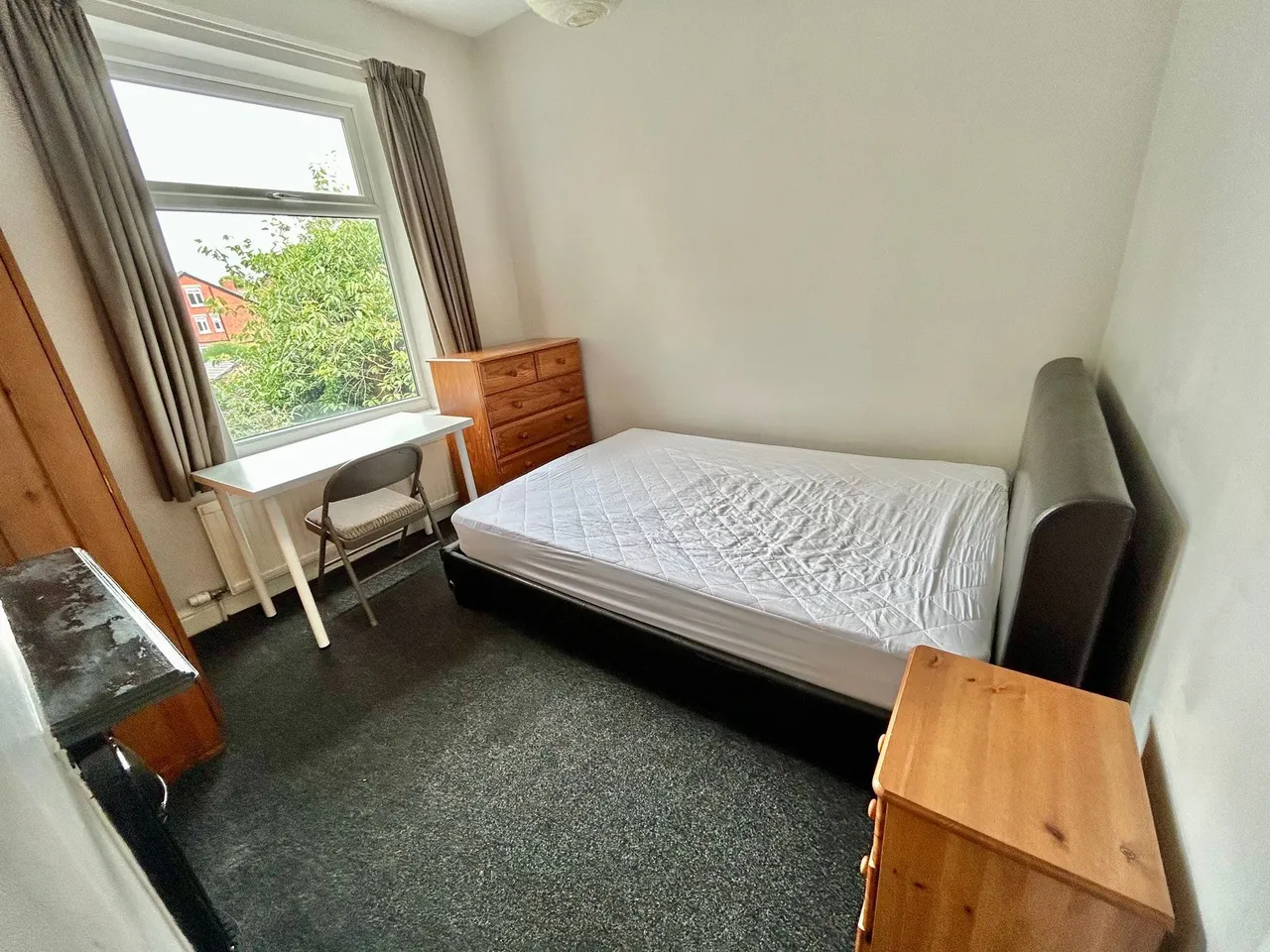 Lausanne Road, Manchester, photo 17