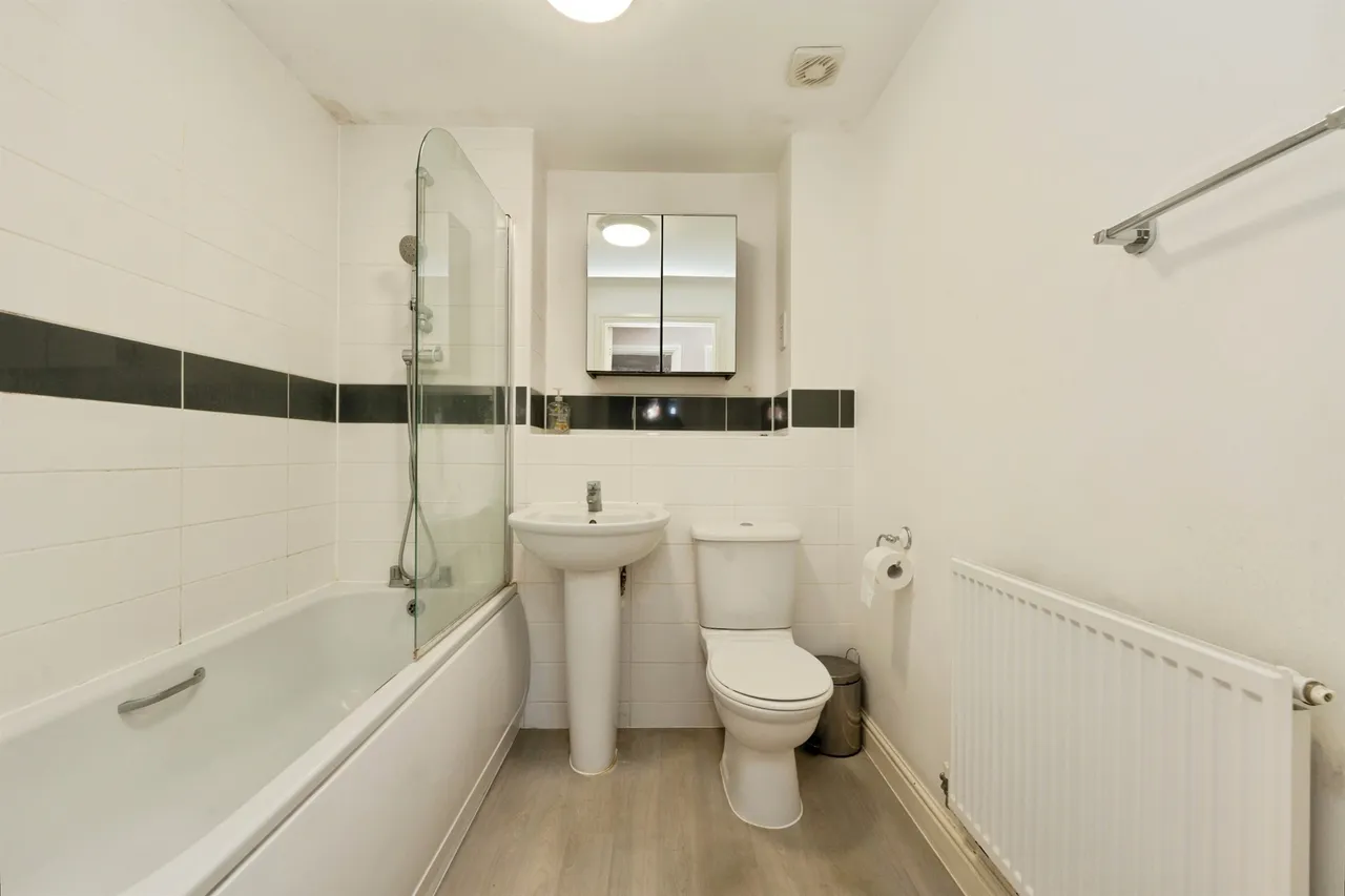 Plantation Close, Bushey, WD23, photo 17