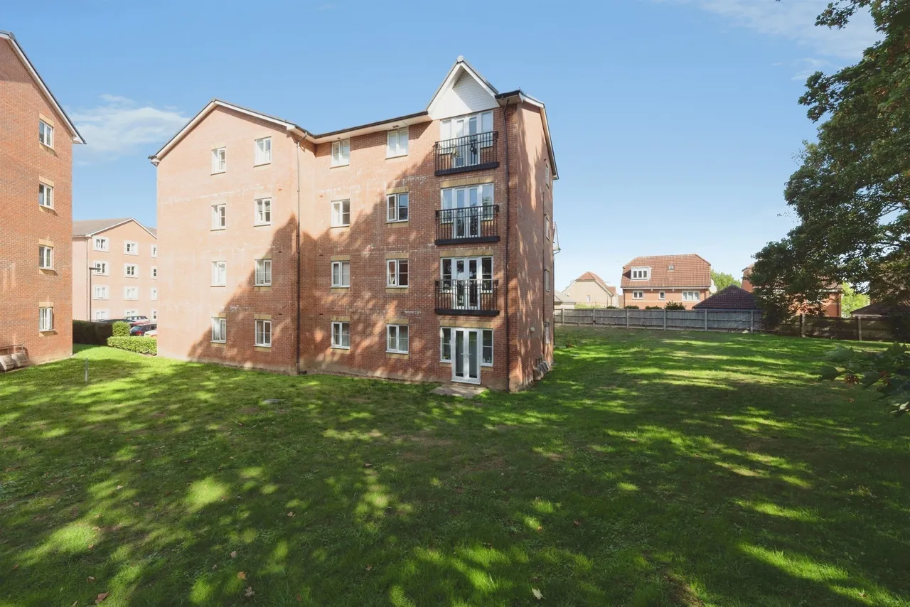 Plantation Close, Bushey, WD23, photo 21