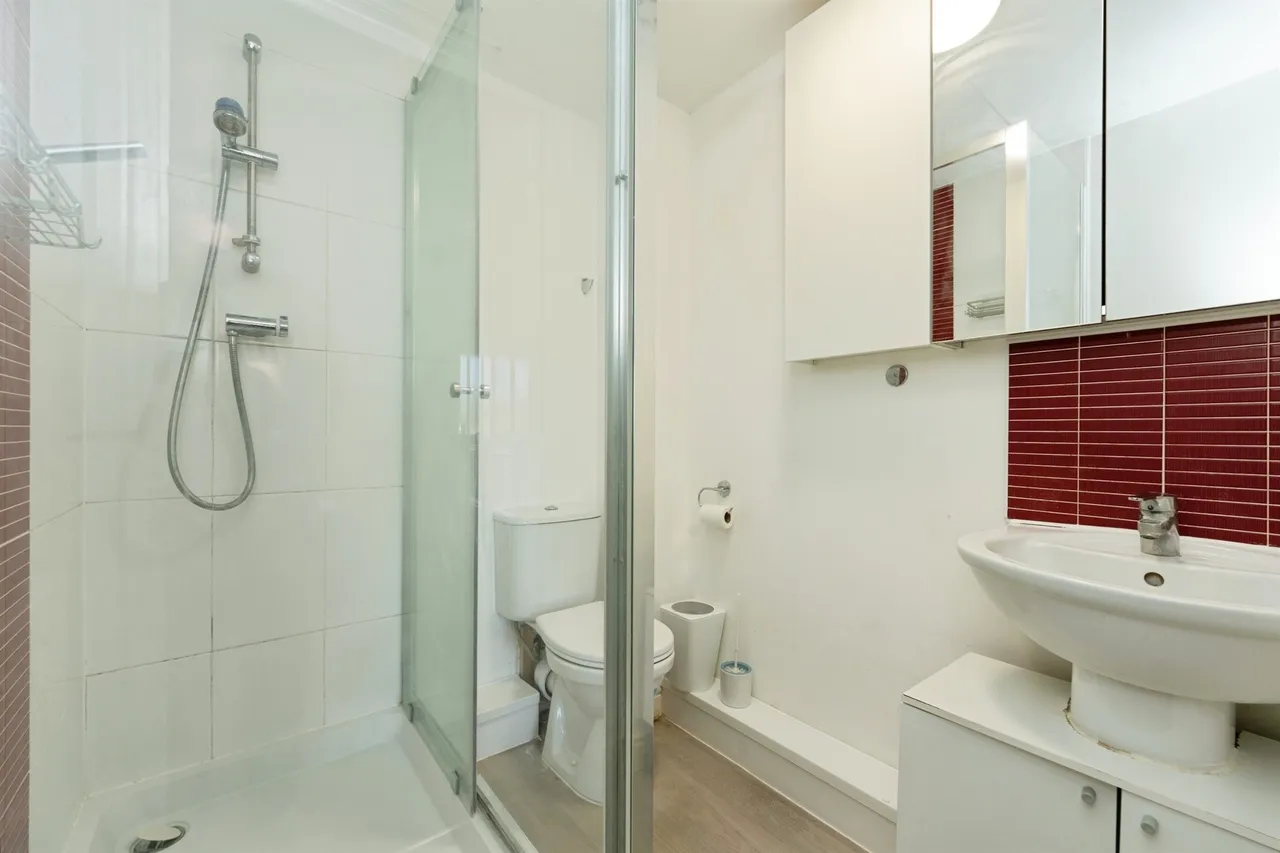Plantation Close, Bushey, WD23, photo 11