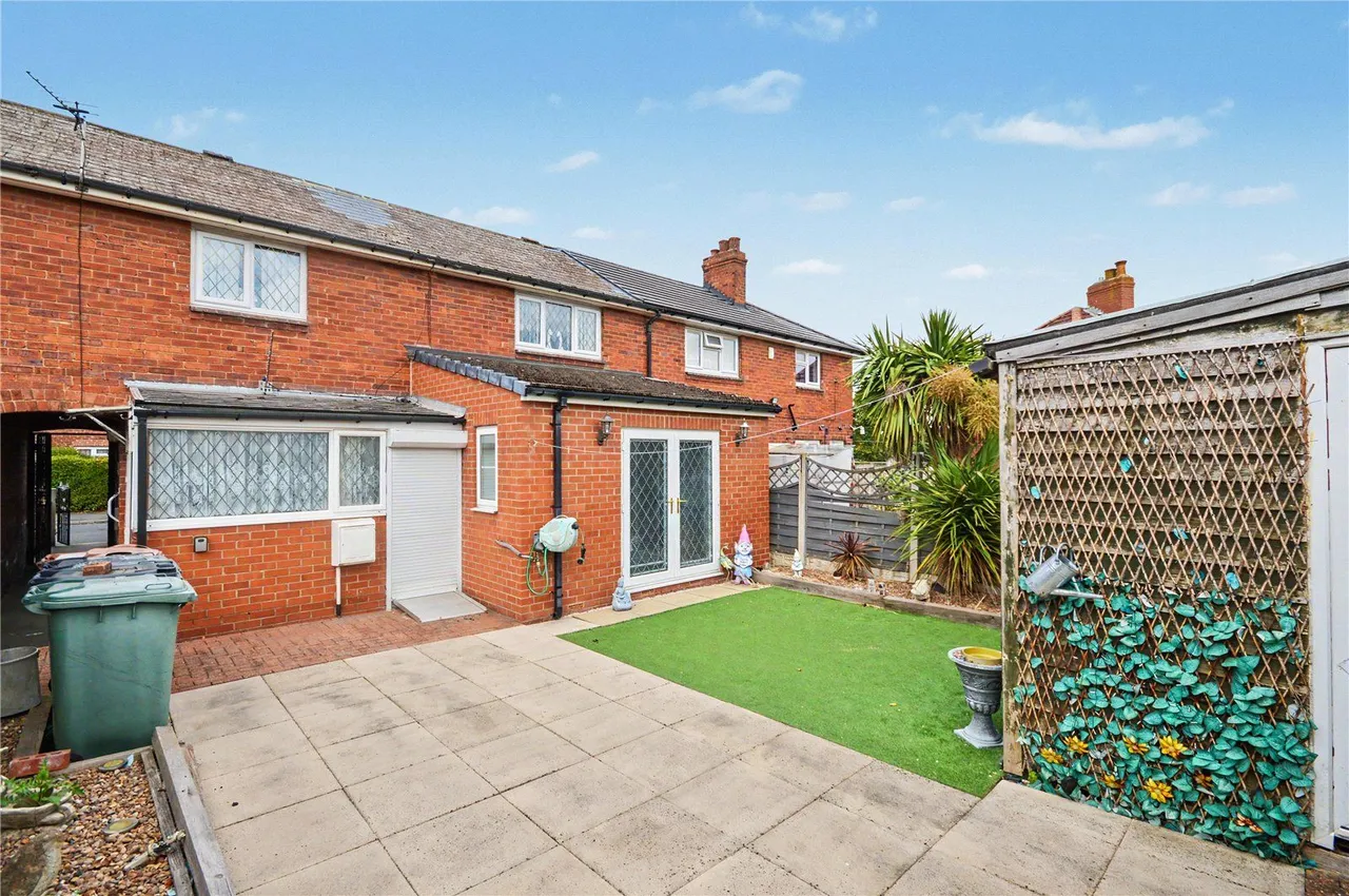 Intake Lane, Middleton, LS10, photo 13