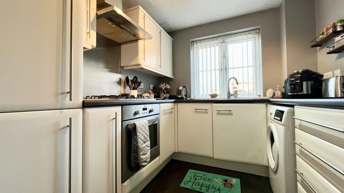 Pintail Close, Scunthorpe, photo 5