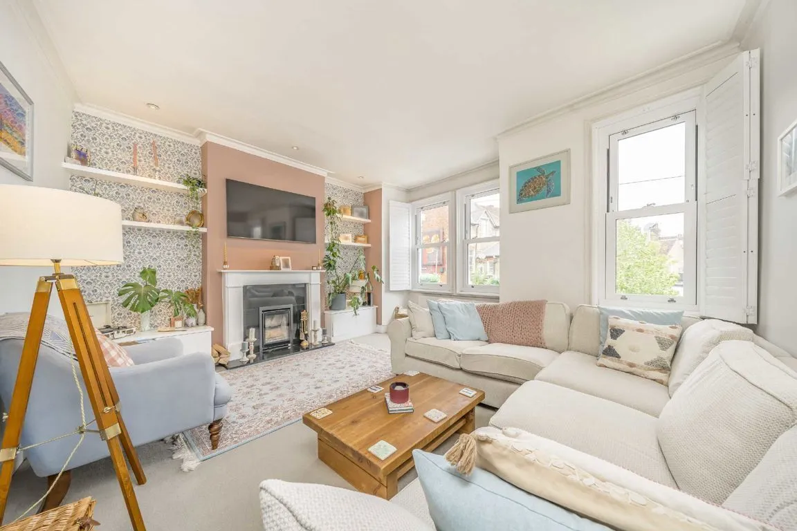 Aslett Street, SW18, photo 2