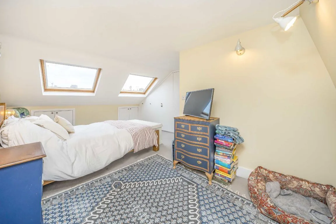 Aslett Street, SW18, photo 4