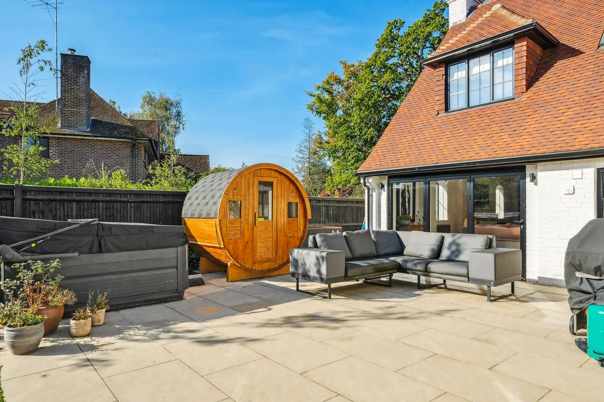 Fairmile Lane, Cobham, KT11, photo 11
