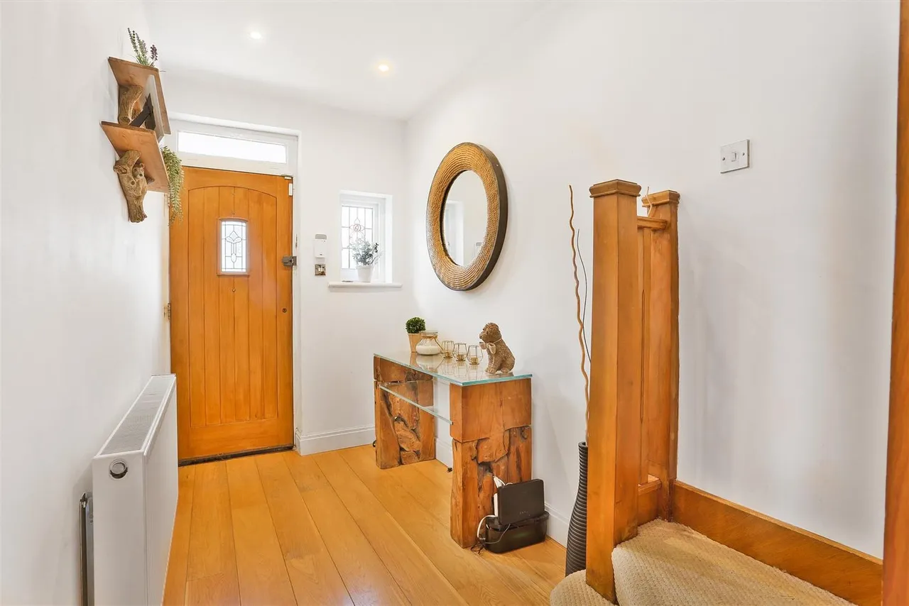 Elm Way, Worcester Park, KT4 8LT, photo 5