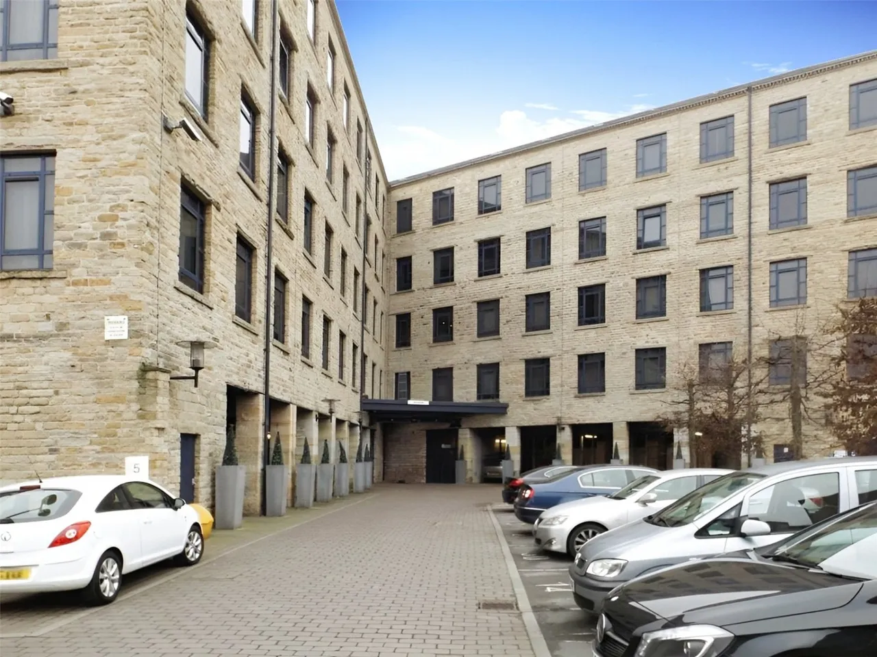 1 bed flat for sale, Firth Street, Huddersfield, HD1