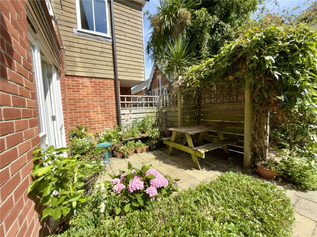 School Lane, Lymington, photo 11