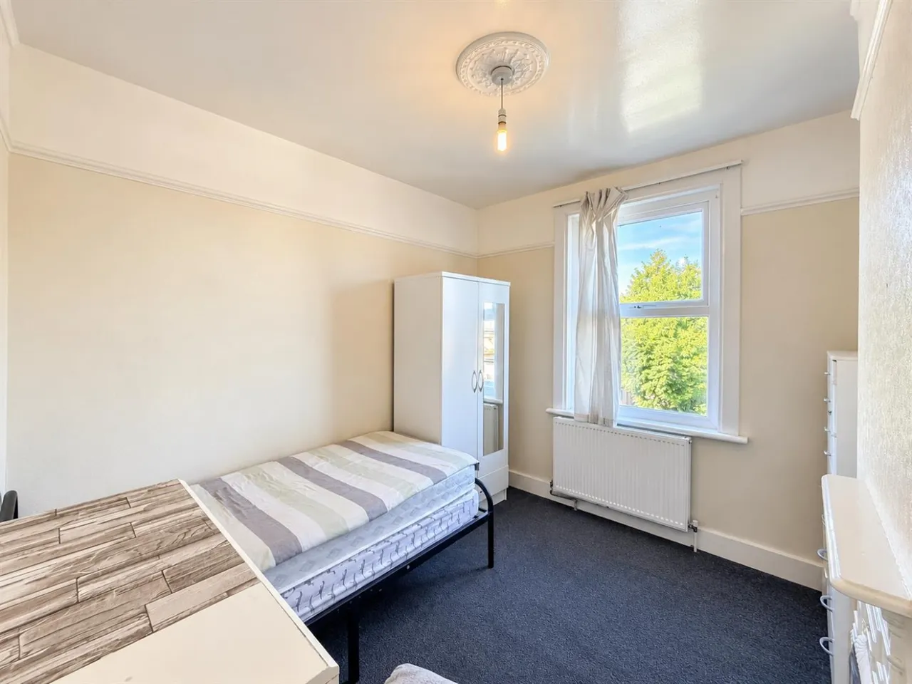 Terraced To LetGrove Road, Hounslow, TW3, photo 8