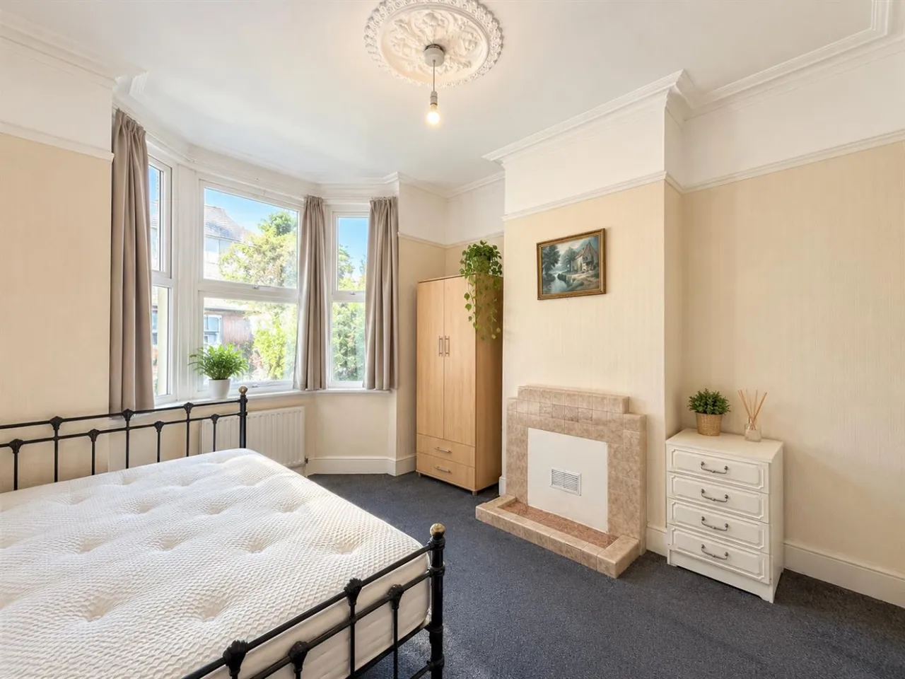 Terraced To LetGrove Road, Hounslow, TW3, photo 3