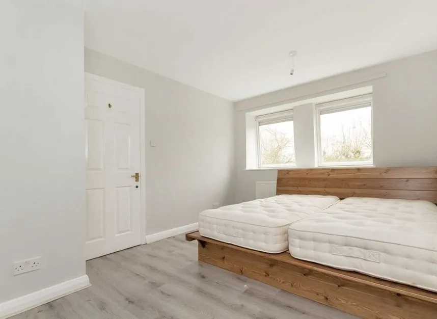 Revelstoke Road, Southfields, SW18, photo 5