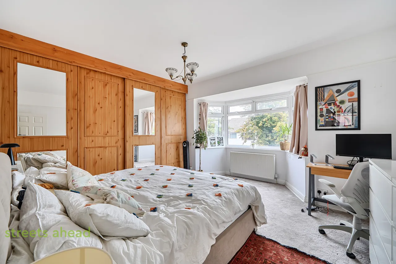The Grove, Coulsdon, CR5, photo 12