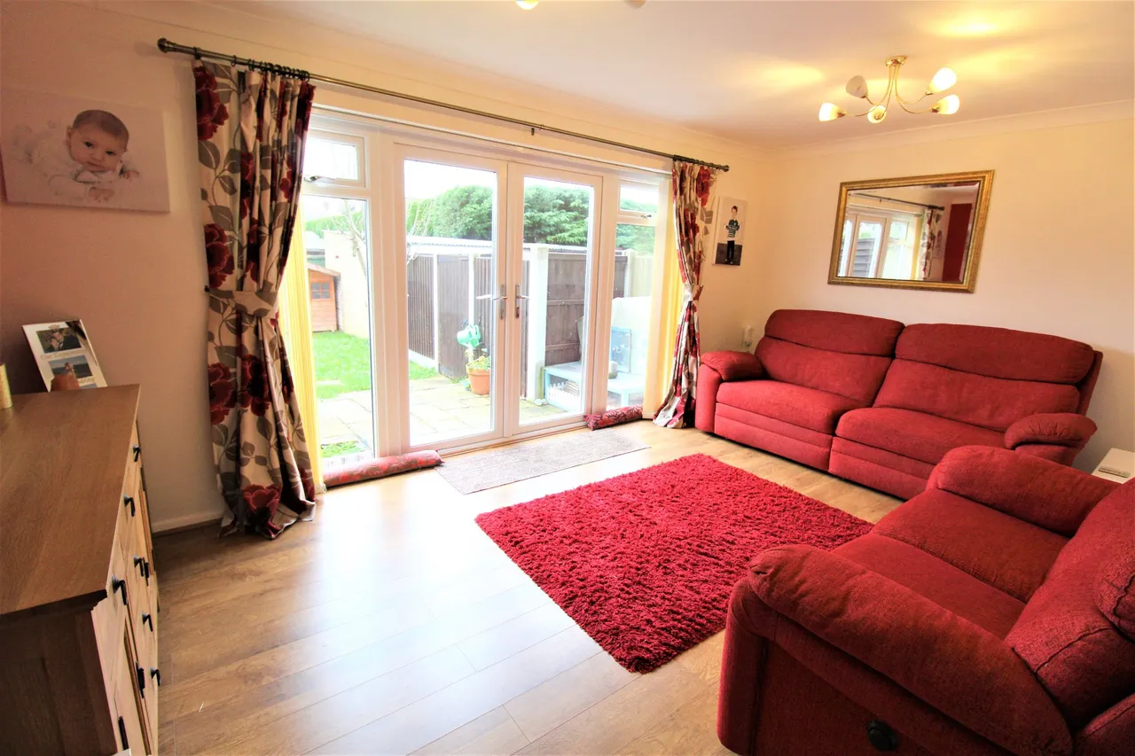 Northlands Close, Stanford-le-Hope, Essex, SS17 8DL, photo 4