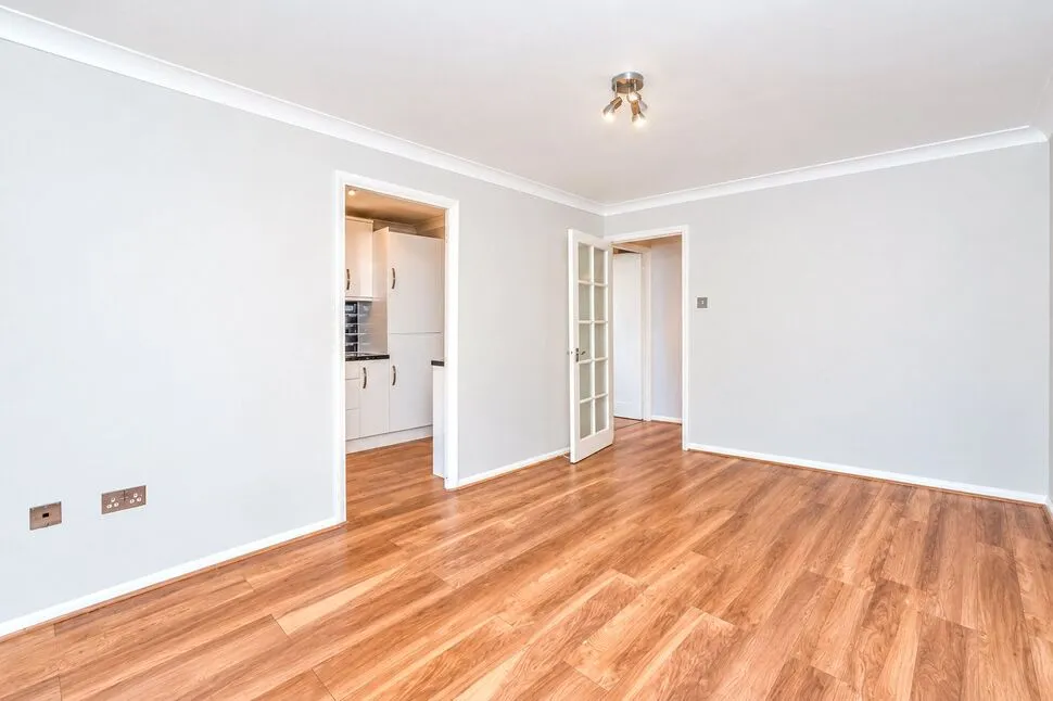 Bernard Ashley Drive, London, SE7, photo 3