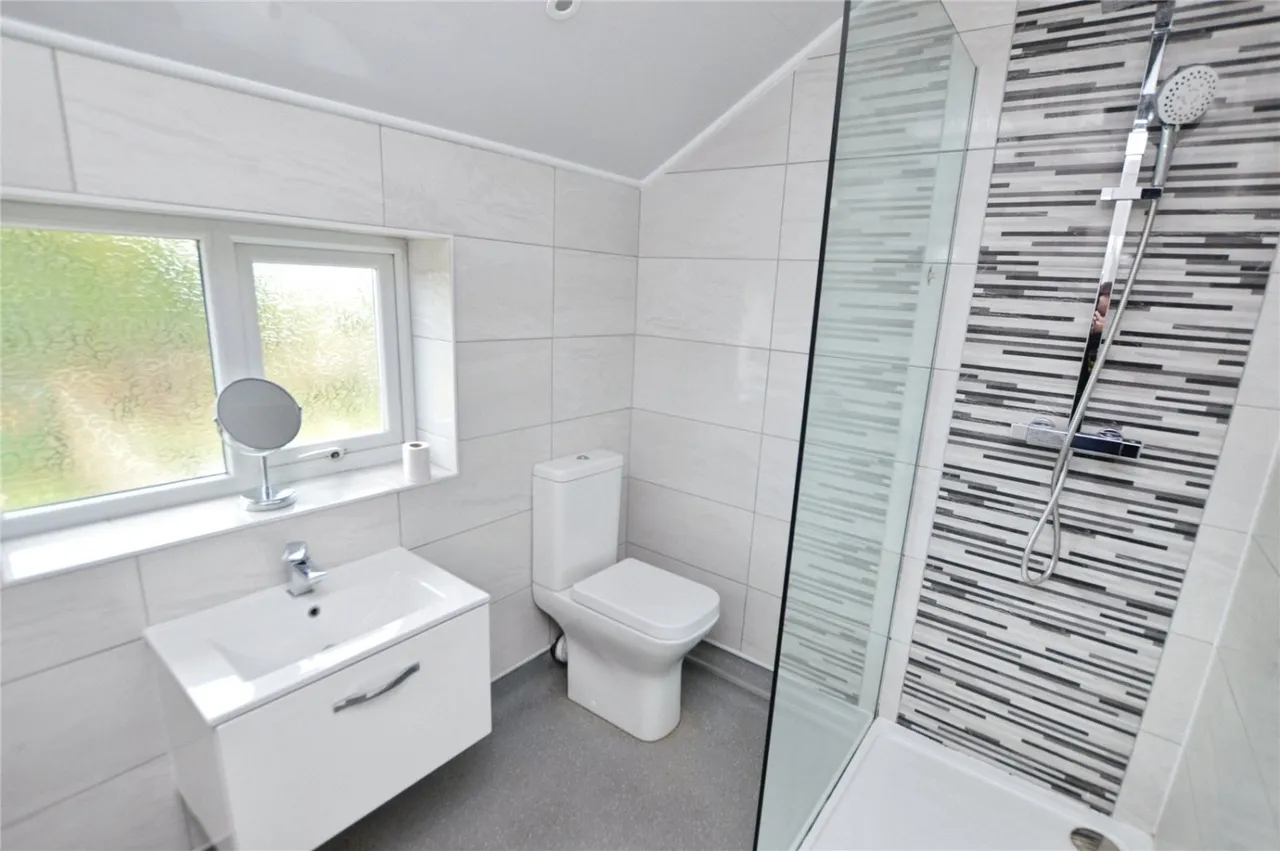 Middleton Park Avenue, Leeds, LS10, photo 14