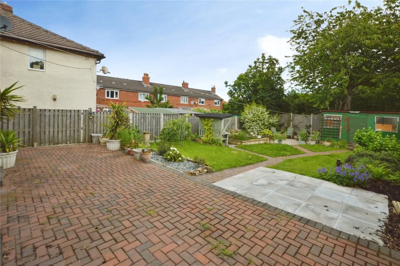 Middleton Park Avenue, Leeds, LS10, photo 21