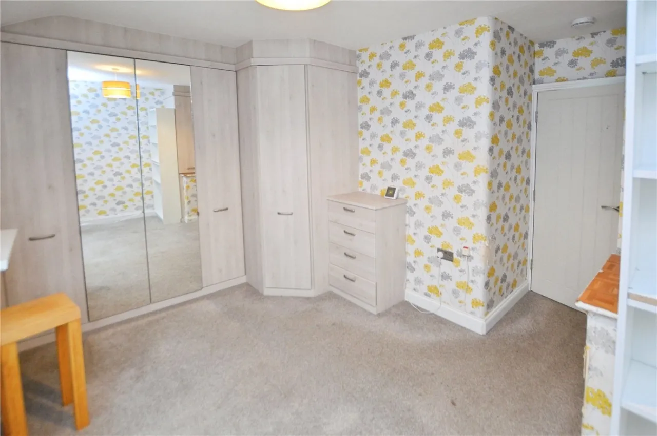Middleton Park Avenue, Leeds, LS10, photo 9